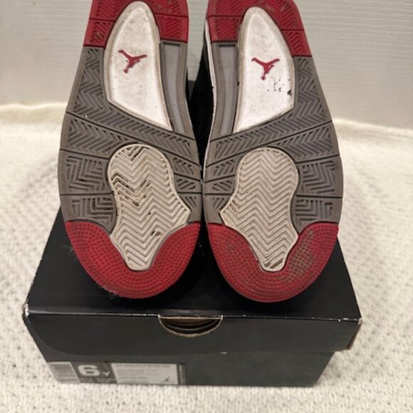 Air Jordan 4 Retro GS “Bred” – Size 6Y / Women’s 7.5 w/ Box – OG Colorway - Picture 7 of 7